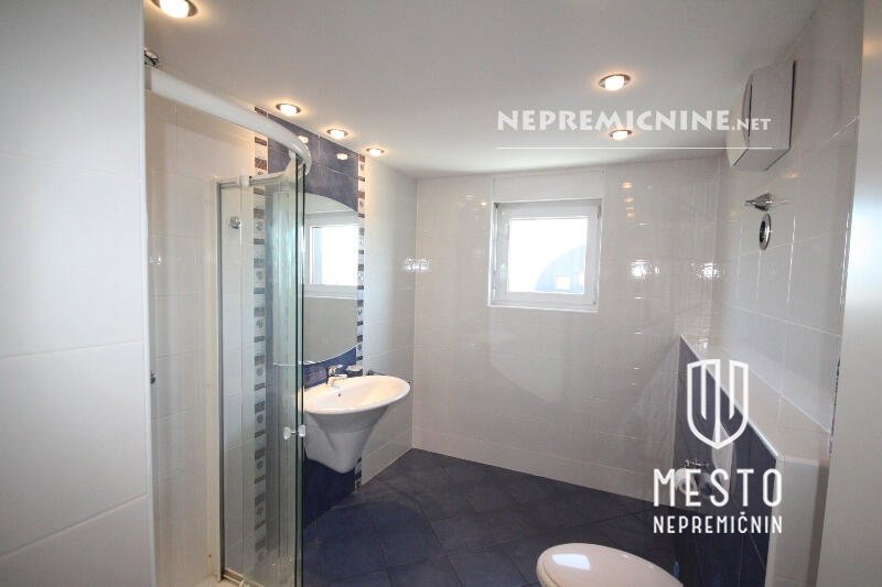 Luxurious duplex, five-room penthouse with stunning views – Zelena jama, Ljubljana (4th/5th floor, built 2006, 2 private parking spaces) – 10