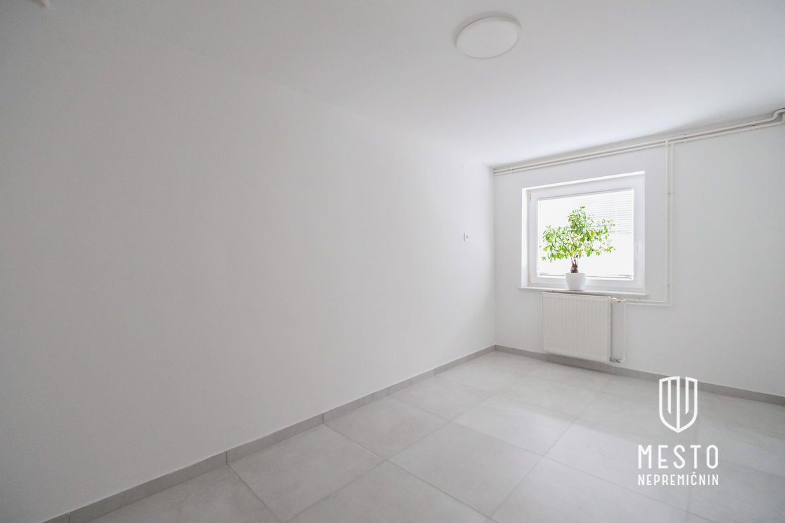 Detached house in Brod – potential to convert into 3 separate apartments – 20