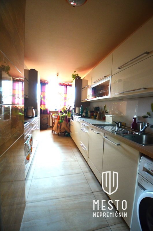 Three-bedroom apartment on Bratovševa ploščadi – 2
