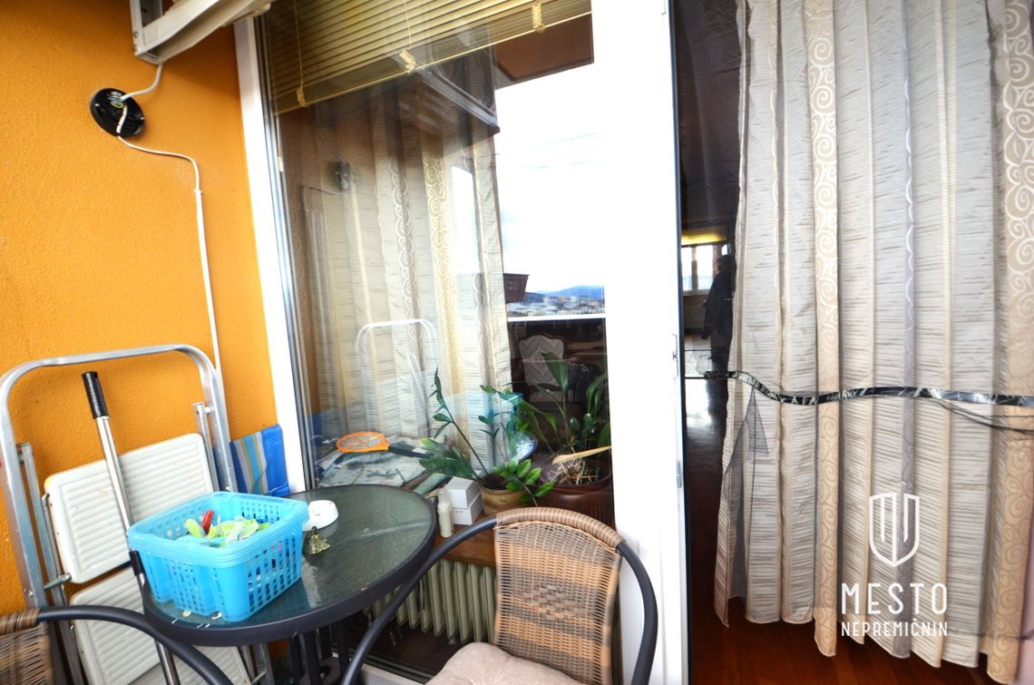 Three-bedroom apartment on Bratovševa ploščadi – 12