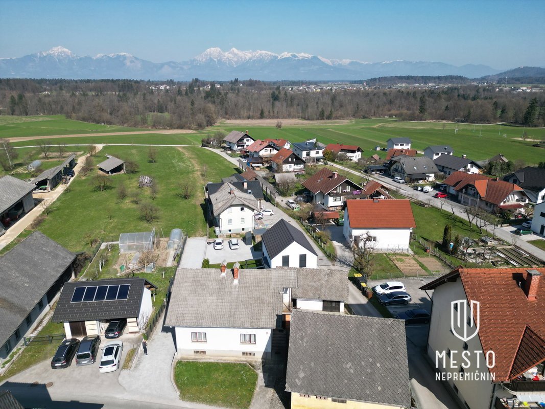 House with great potential in Sora near Medvode (K+P+M, built 1968) – 4