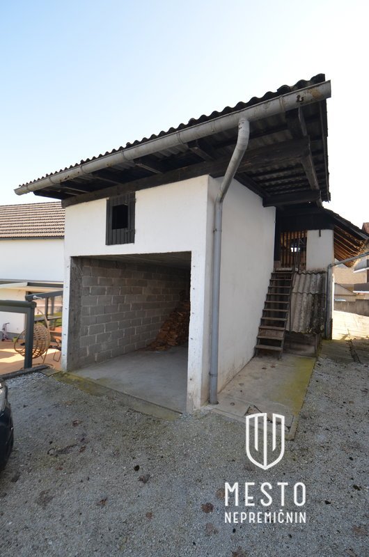 House with great potential in Sora near Medvode (K+P+M, built 1968) – 9