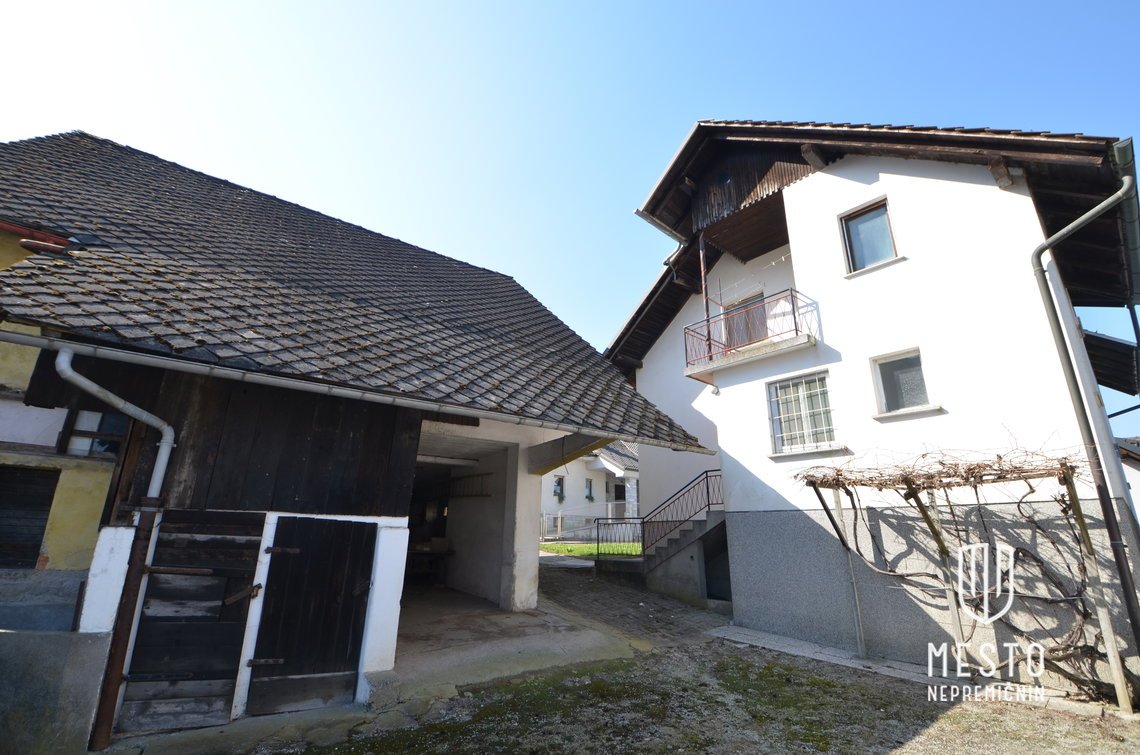House with great potential in Sora near Medvode (K+P+M, built 1968) – 12