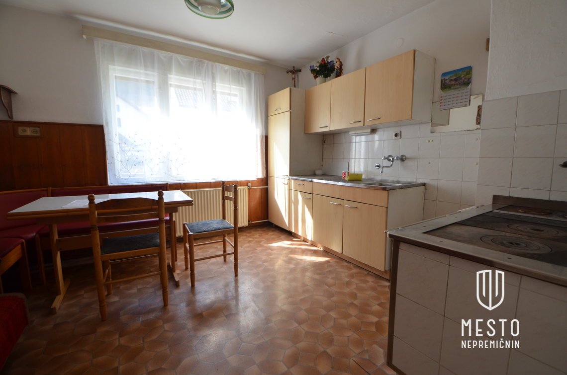 House with great potential in Sora near Medvode (K+P+M, built 1968) – 13