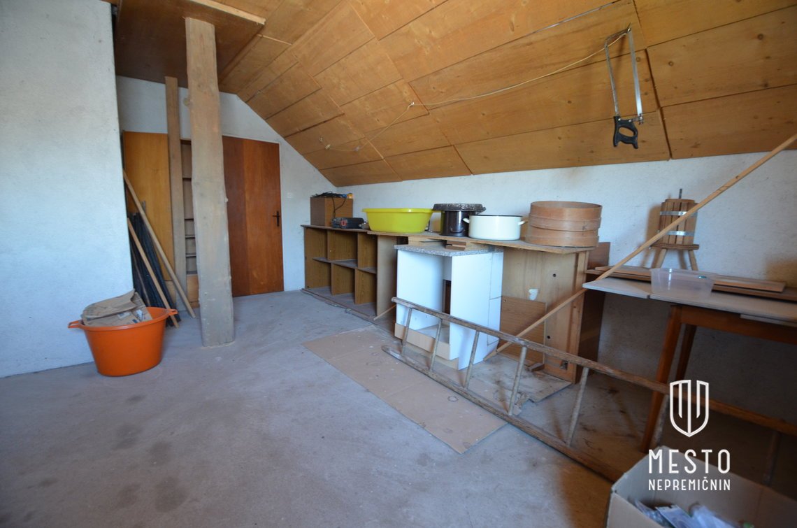House with great potential in Sora near Medvode (K+P+M, built 1968) – 25