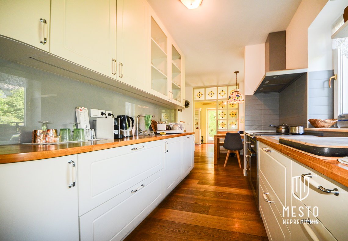 Cozy house with a spacious plot in Ponova vas, Grosuplje – 5