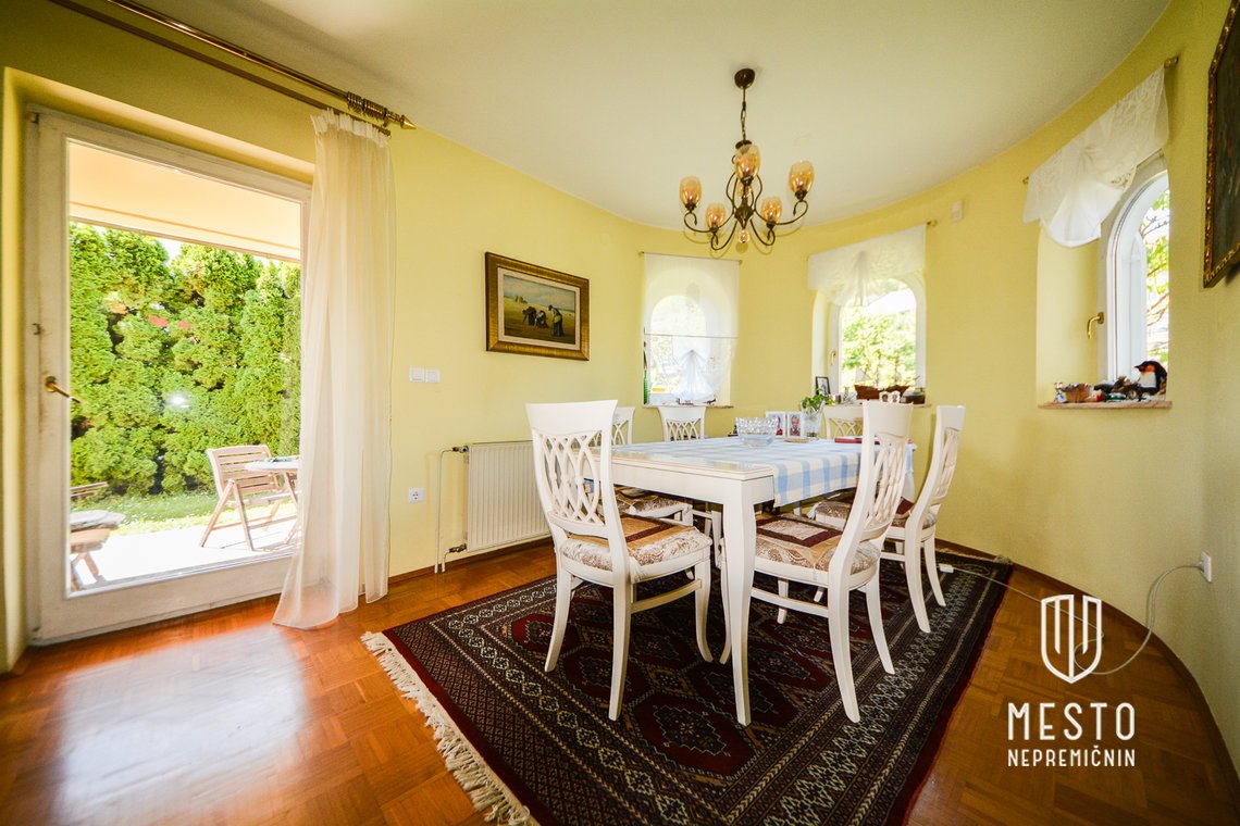 Cozy house with a spacious plot in Ponova vas, Grosuplje – 7