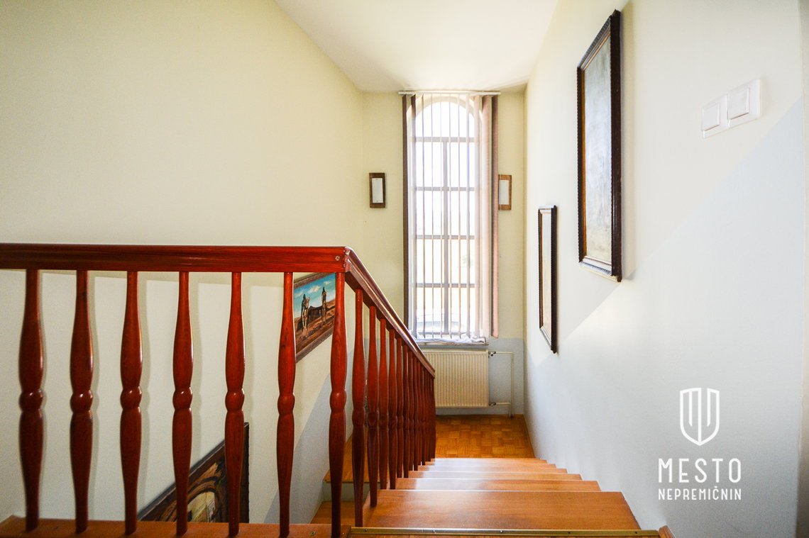 Cozy house with a spacious plot in Ponova vas, Grosuplje – 12