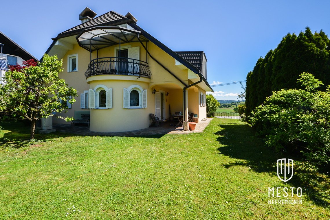 Cozy house with a spacious plot in Ponova vas, Grosuplje – 16
