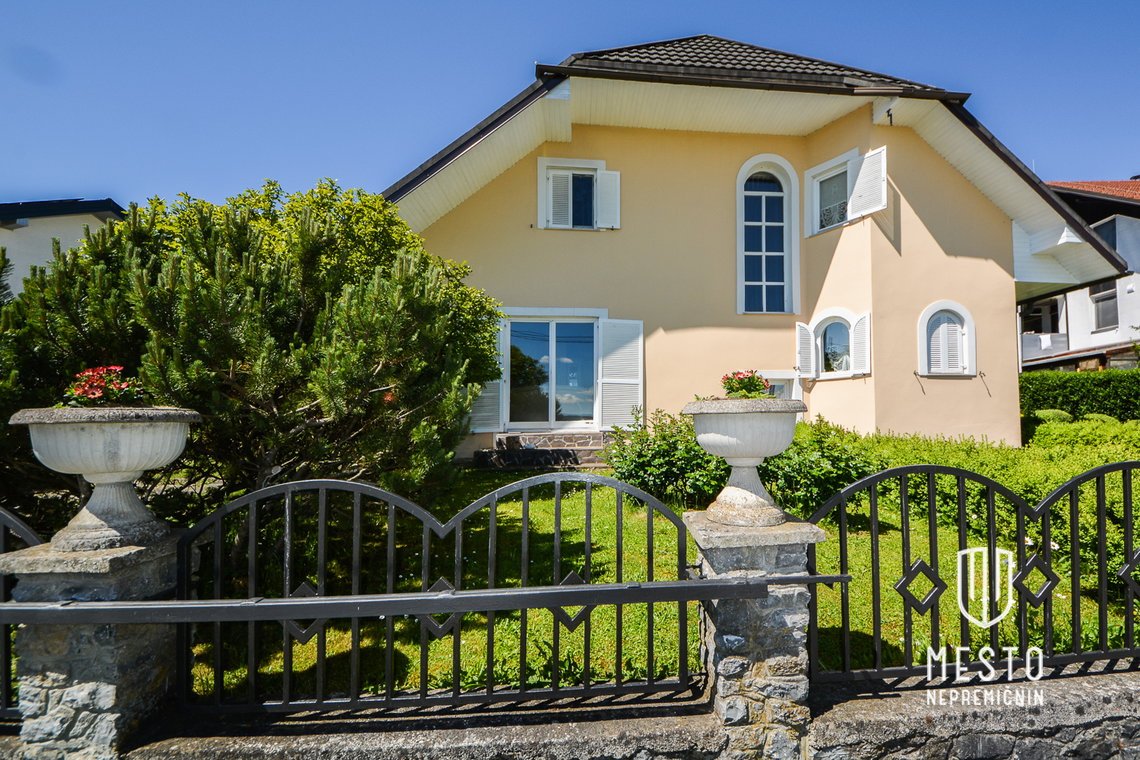 Cozy house with a spacious plot in Ponova vas, Grosuplje – 18