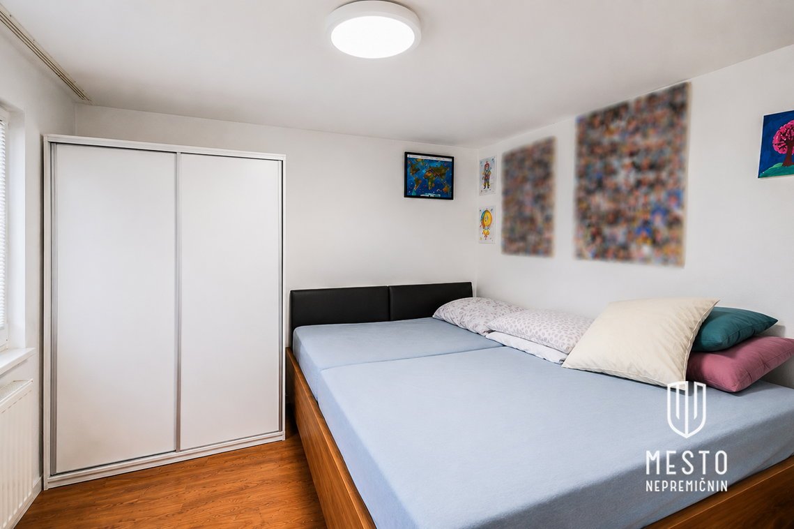 Three-room apartment with its own entrance in Škofja Loka – 4