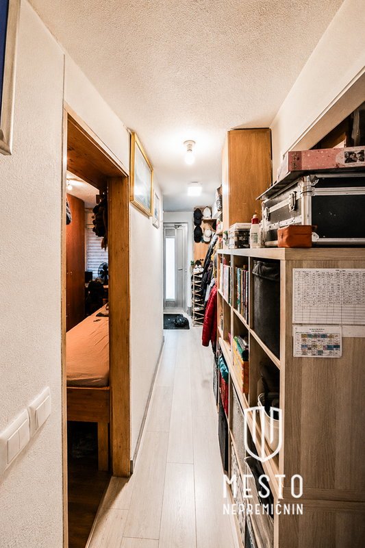 Three-room apartment with its own entrance in Škofja Loka – 7