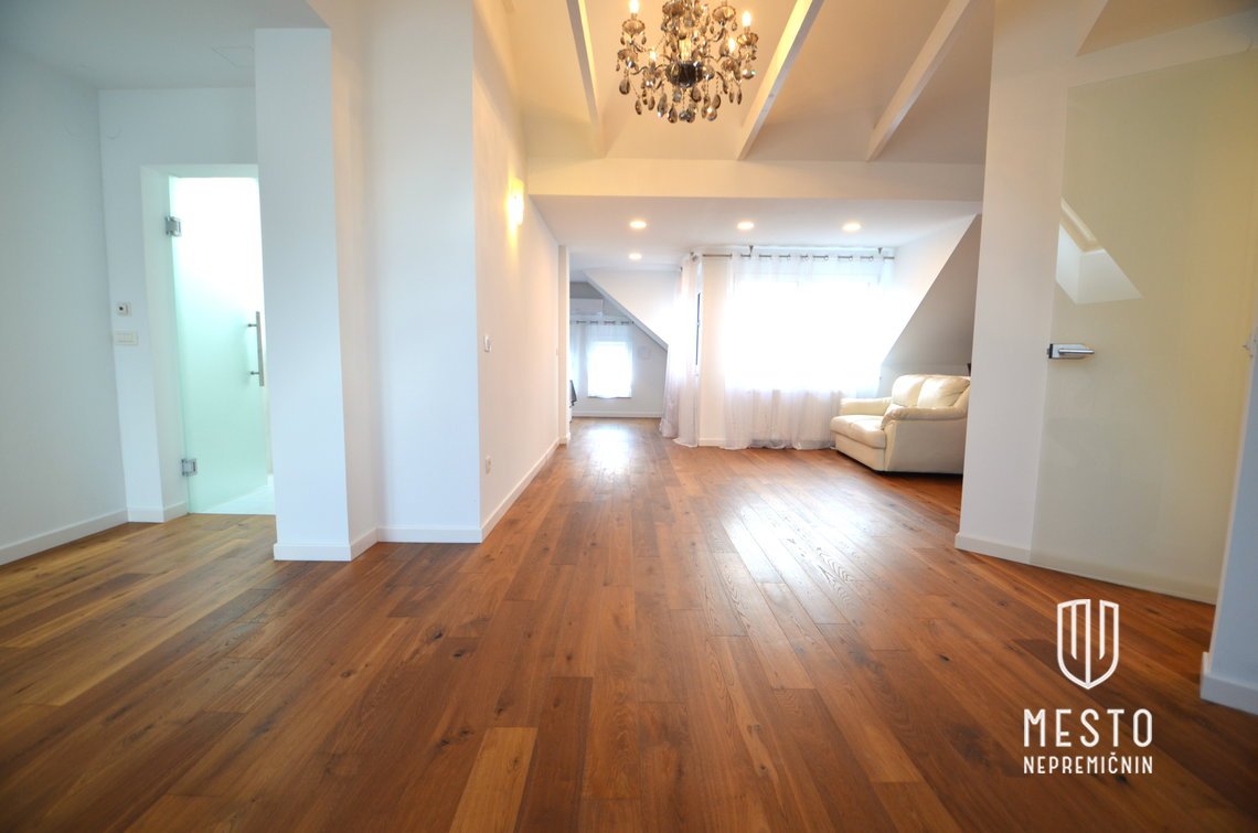 Terraced house in Grosuplje — bright, renovated, with a winter garden – 24