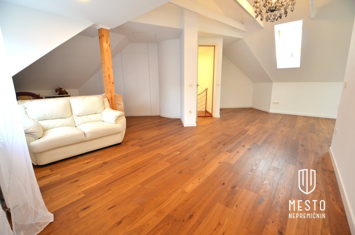 Terraced house in Grosuplje — bright, renovated, with a winter garden – 25