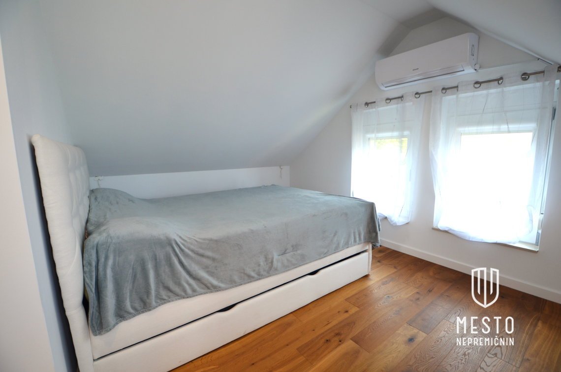 Terraced house in Grosuplje — bright, renovated, with a winter garden – 28