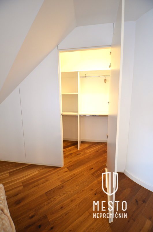 Terraced house in Grosuplje — bright, renovated, with a winter garden – 29