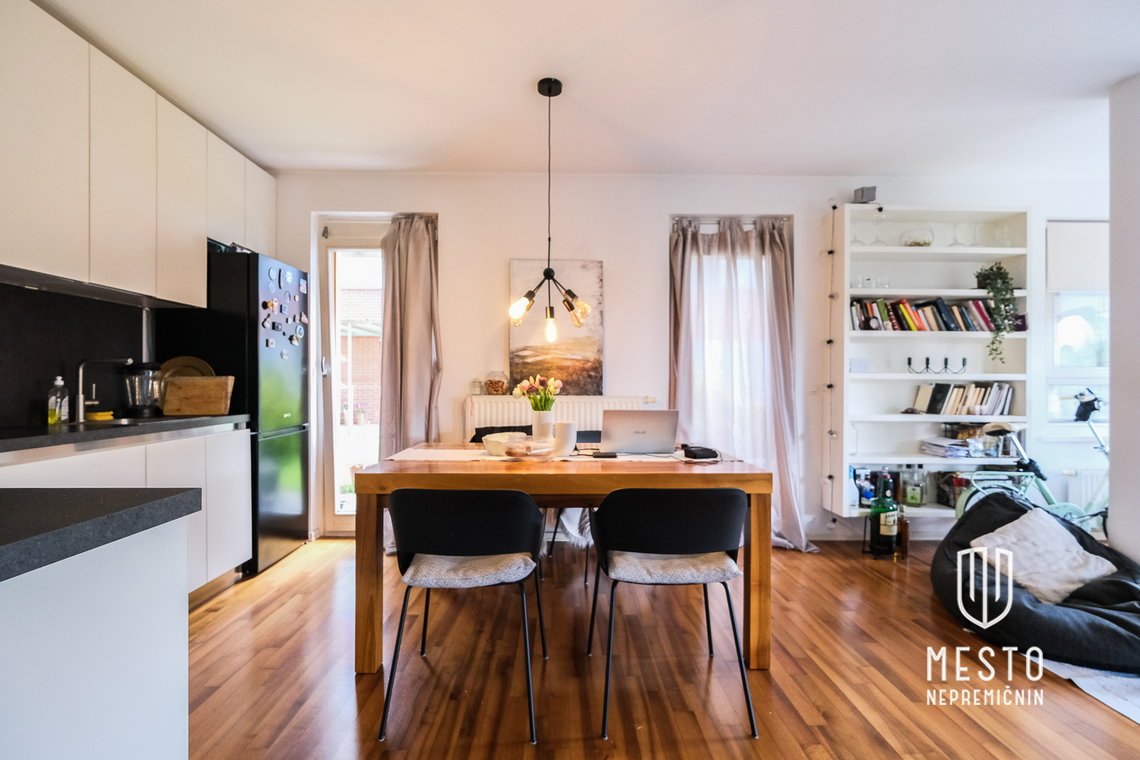Bright three-bedroom apartment with terrace in Trnovo – 6