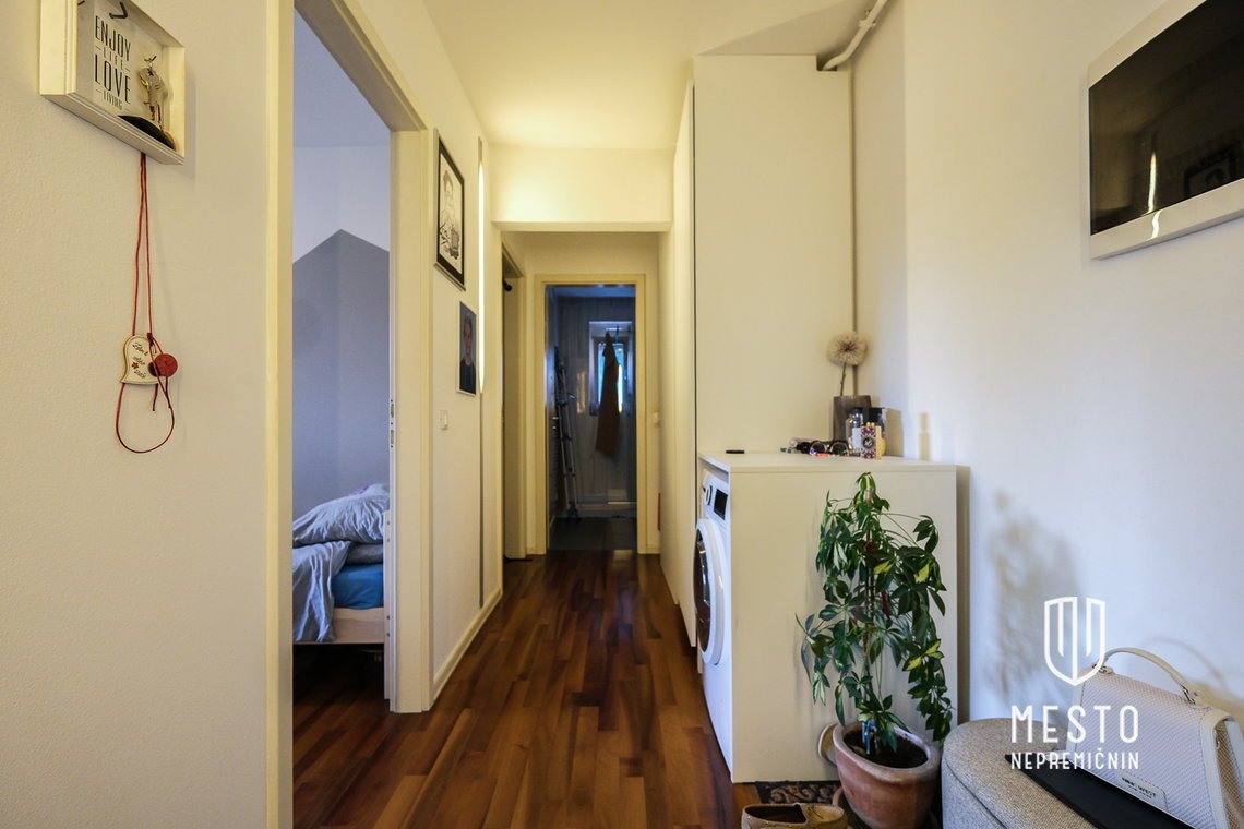 Bright three-bedroom apartment with terrace in Trnovo – 11