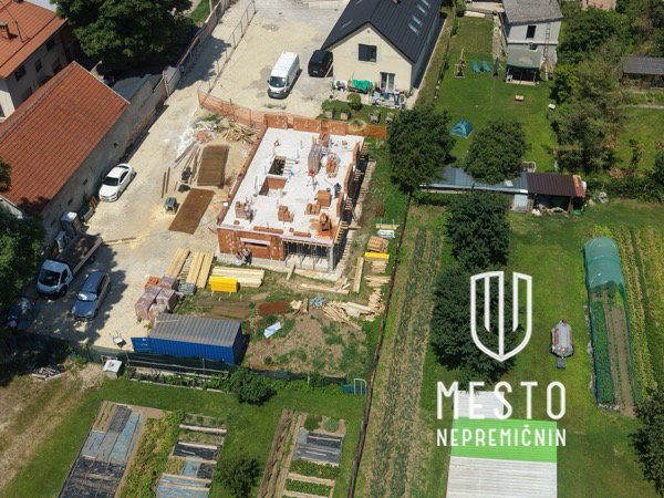 Novogradnja – enota dvojčka v središču Ježice – 18