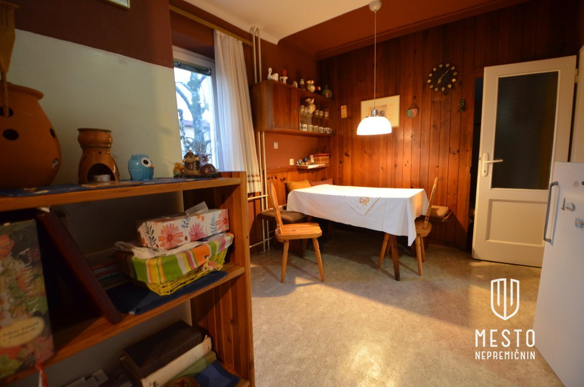 Two-and-a-half-room apartment with a garage, near all infrastructure (2nd/3rd floor, built in 1949) – 7