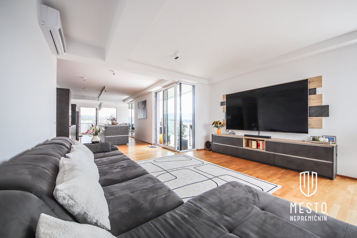 Premium five-room apartment in Koper – 6