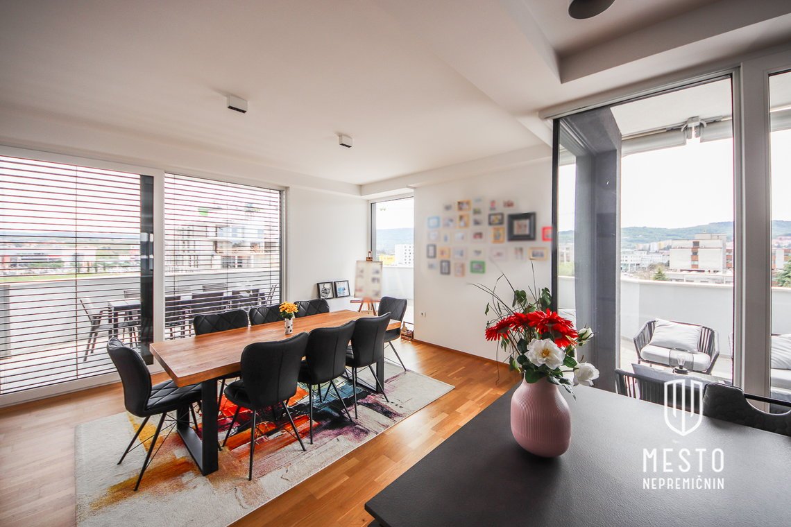 Premium five-room apartment in Koper – 16