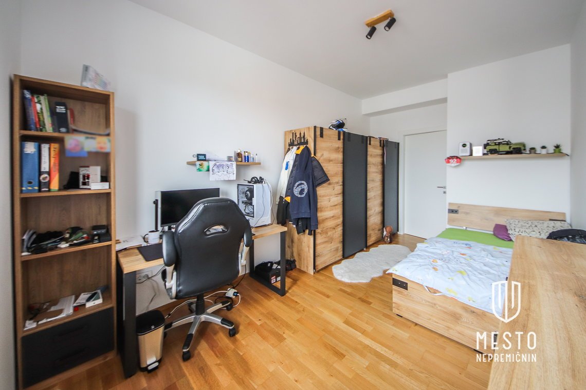 Premium five-room apartment in Koper – 23