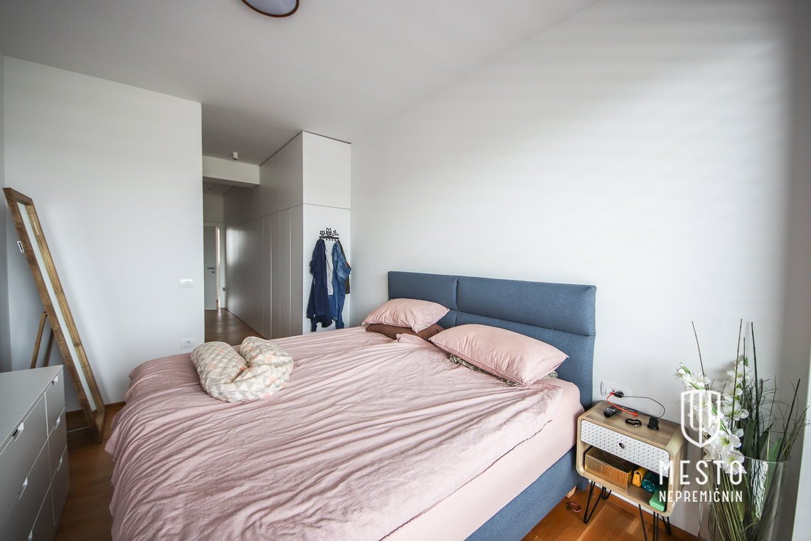 Premium five-room apartment in Koper – 27