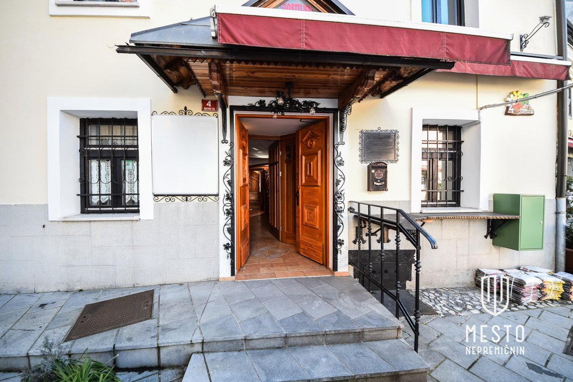 Commercial-residential building, Kranj – center (K+P+1+2+M, plot 1890, renovated in 2023) – 2