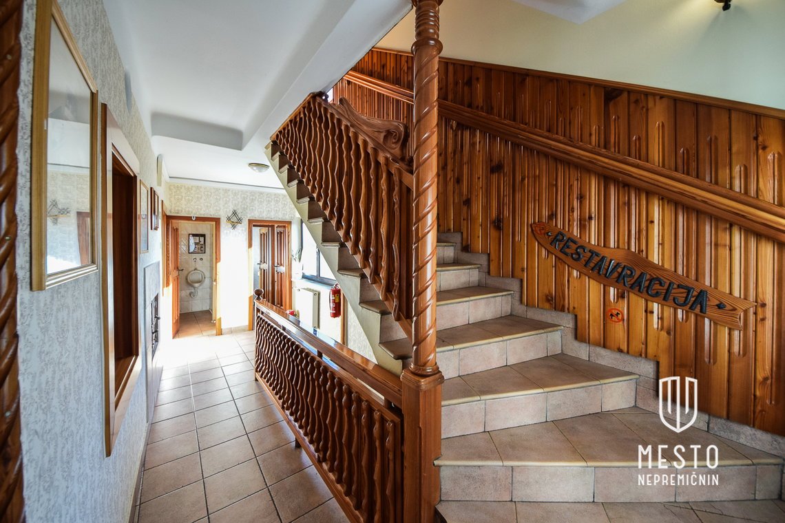 Commercial-residential building, Kranj – center (K+P+1+2+M, plot 1890, renovated in 2023) – 12