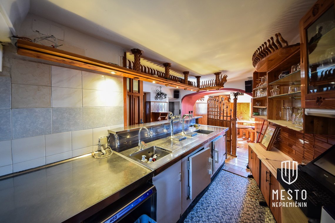 Commercial-residential building, Kranj – center (K+P+1+2+M, plot 1890, renovated in 2023) – 13