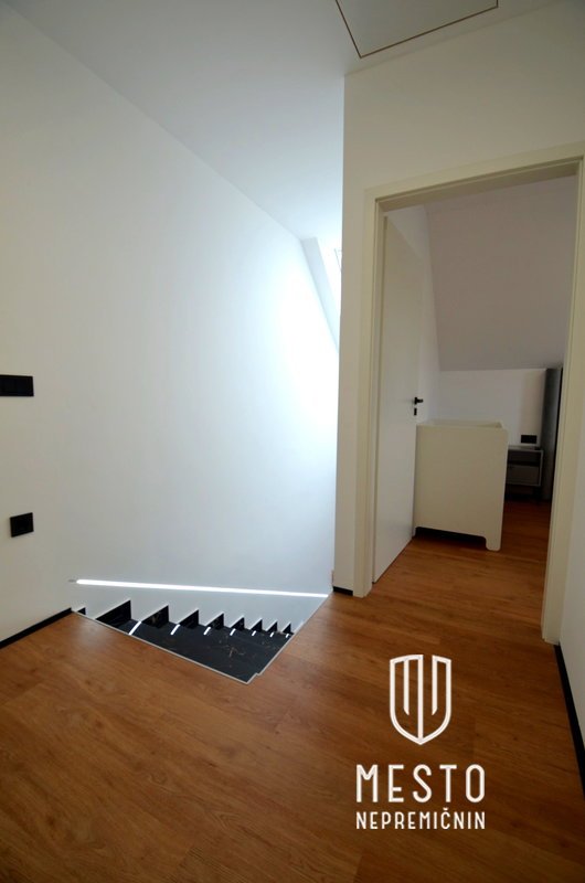 Residential semi-detached unit in Velika Račna (P+1, built in 2022, furnished) – 15