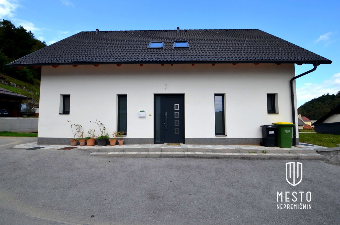 Residential semi-detached unit in Velika Račna (P+1, built in 2022, furnished) – 26