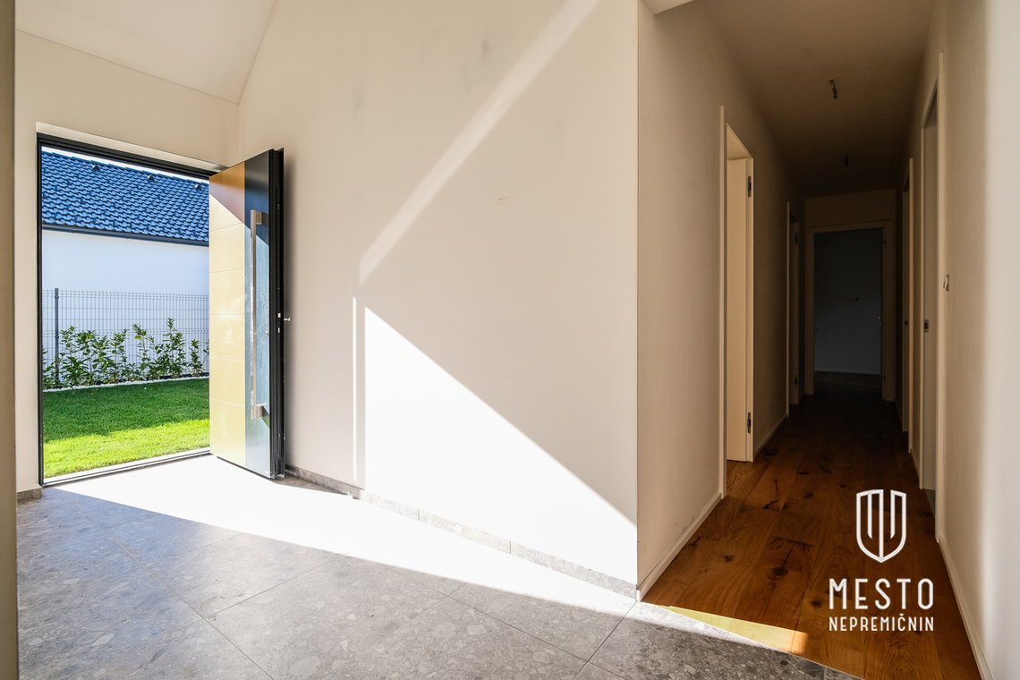 Atrium house in the Cereja neighborhood – 9