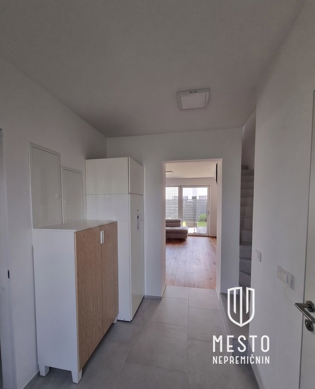 Modern semi-detached unit with a courtyard – Ljubljana, Dobrunje / Litijska Street – 8