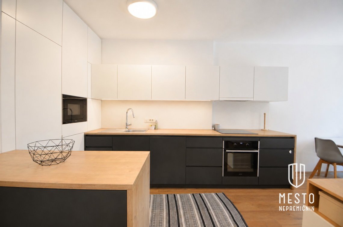 (P /4 floors, built in 2016) – 8