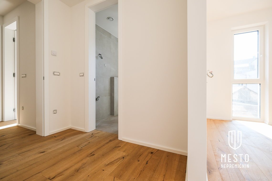 Three-bedroom apartment in Vila Block Slape 2 – 12