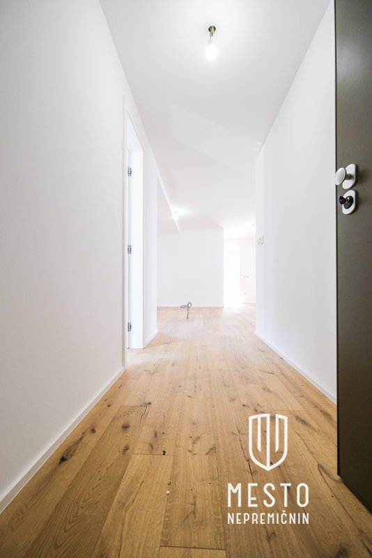 Three-bedroom apartment in Vila Block Slape 2 – 19