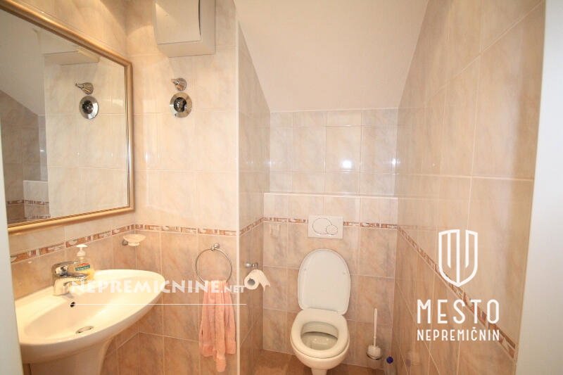 Luxurious duplex, five-bedroom penthouse with stunning views – Zelena jama, Ljubljana (4th/5th floor, built in 2006, 2x owner parking spaces) – 9