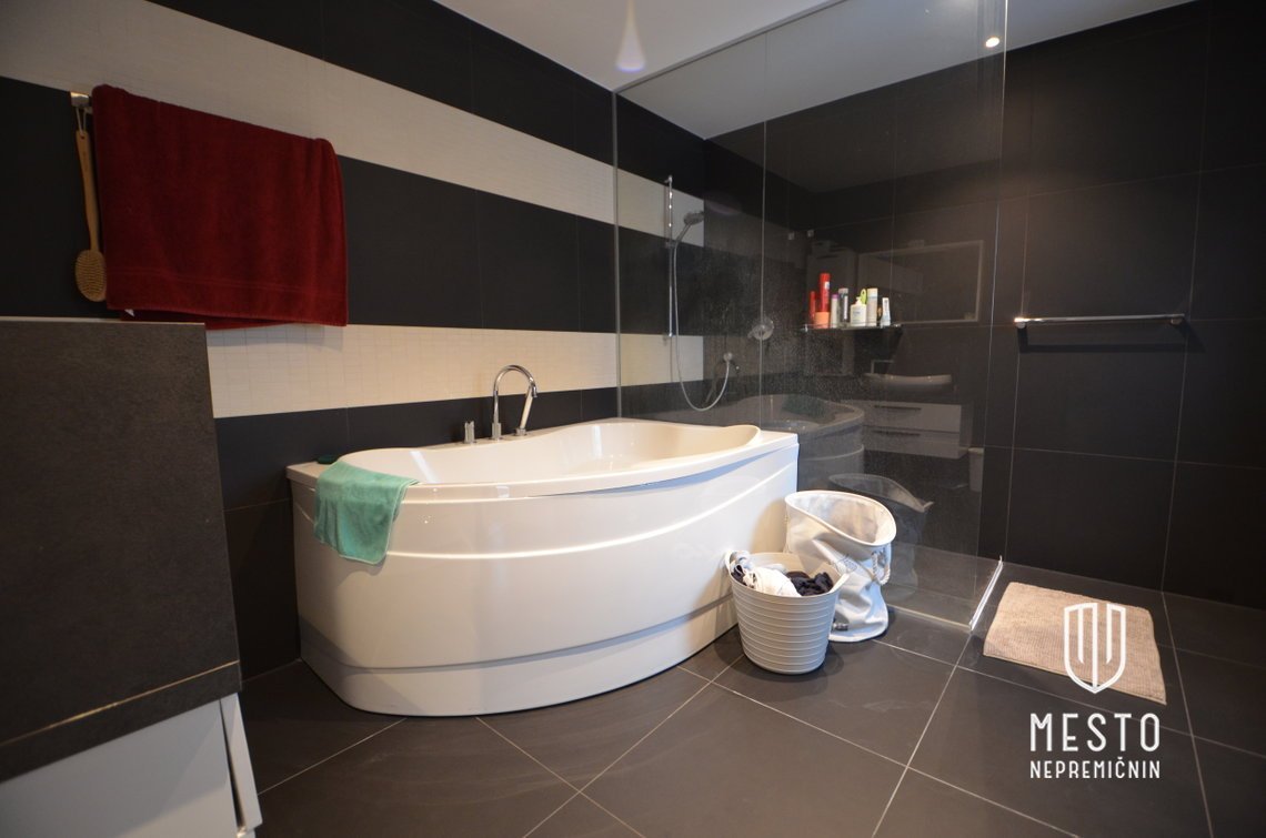 Exclusive detached house with pool and wellness in Ježica, Ljubljana – 26