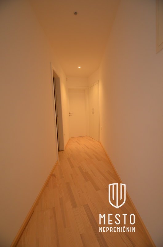 Exclusive detached house with pool and wellness in Ježica, Ljubljana – 32