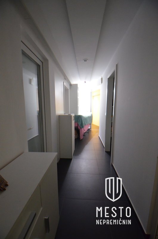 Exclusive detached house with pool and wellness in Ježica, Ljubljana – 34