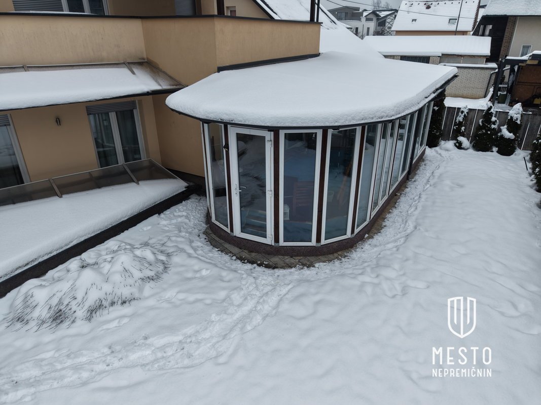 Exclusive detached house with pool and wellness in Ježica, Ljubljana – 36