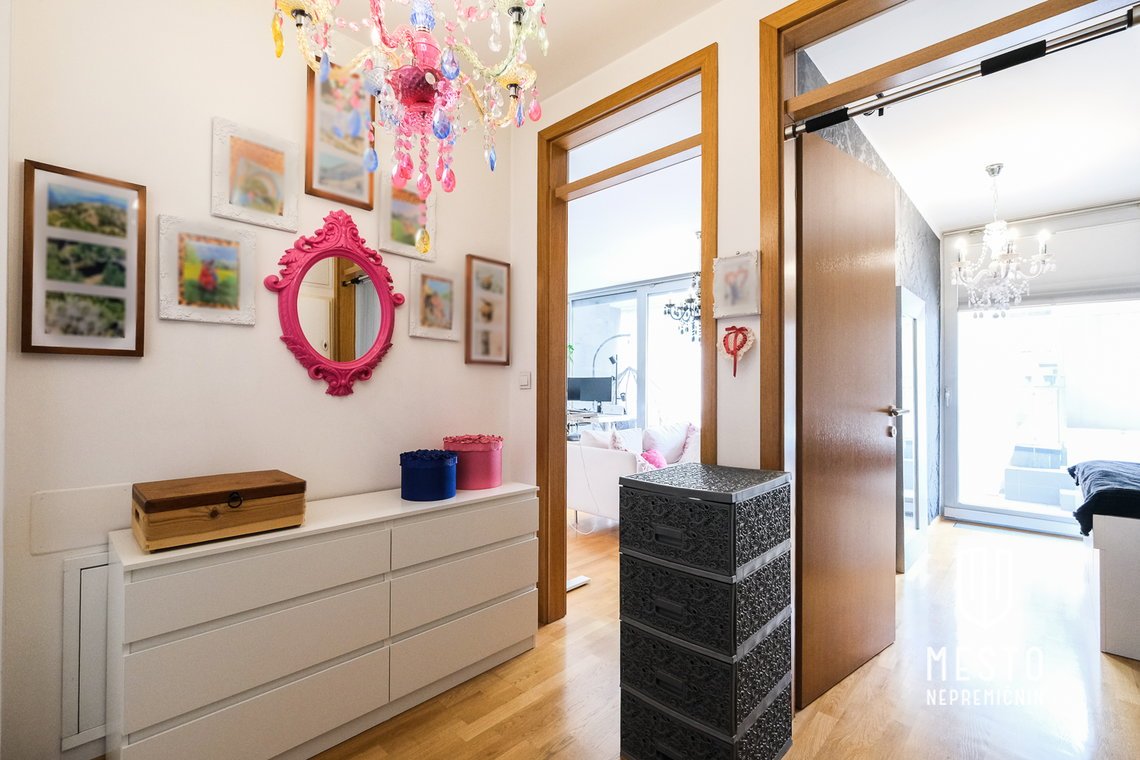 Two-bedroom apartment in Šiška - Celovški dvori – 7