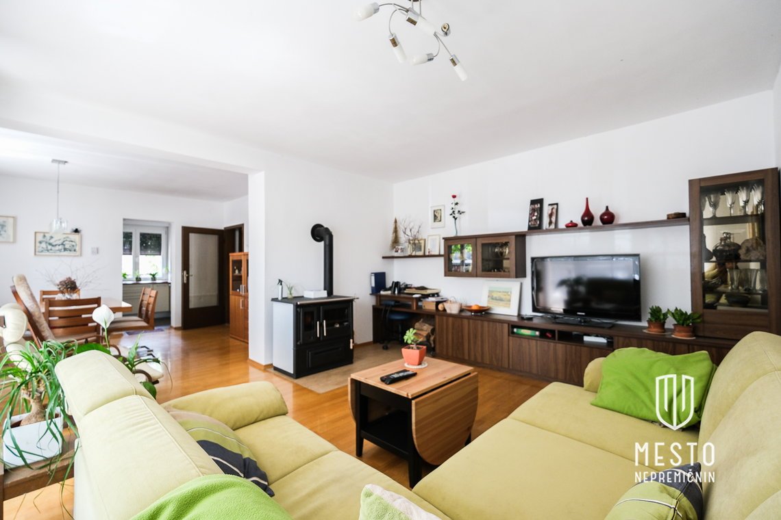 Detached house with great potential in Bežigrad – along PST – 7