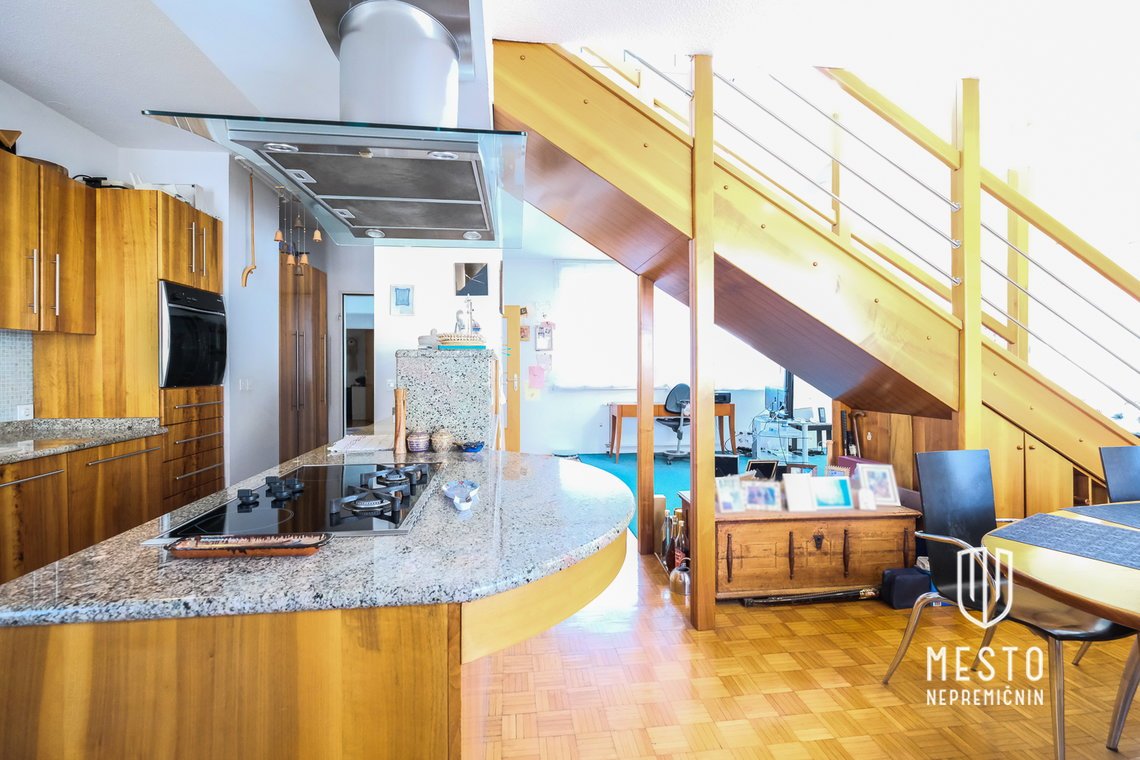 5-bedroom duplex penthouse apartment in Zupančičeva jama – 13