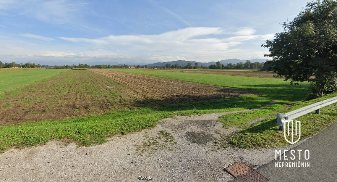 Buildable plot, Sneberje – 4