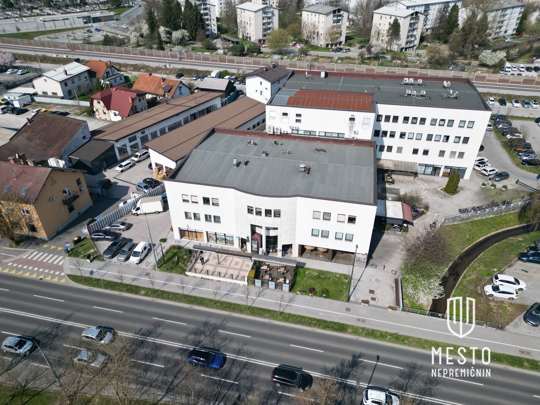 Commercial space in Vič – high-visibility location on Tržaška cesta – 11