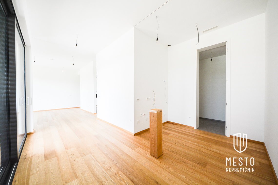 Deluxe 3-bedroom apartment in Residence Preska – 2