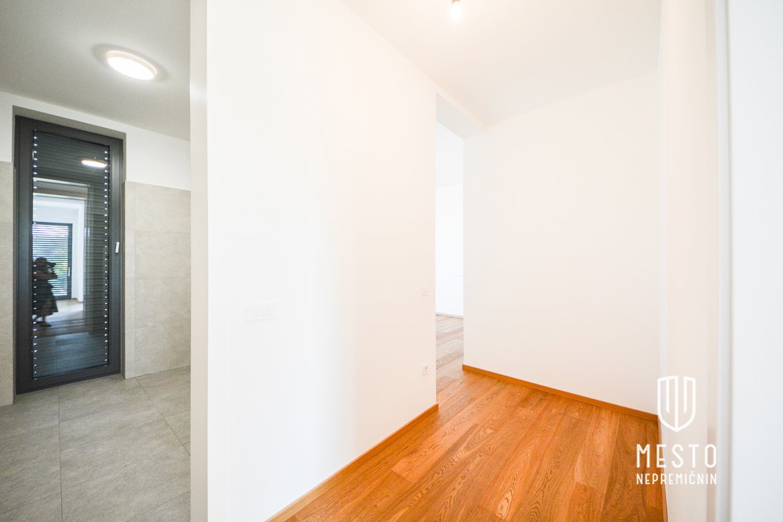 Deluxe 3-bedroom apartment in Residence Preska – 4